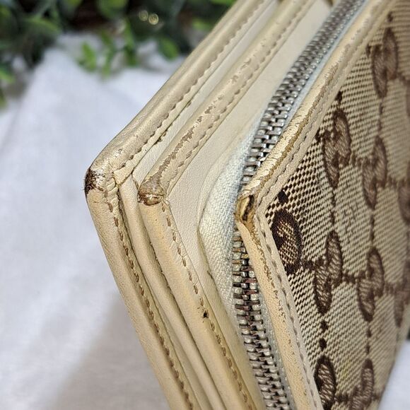 Authentic Gucci GG Canvas and Leather Wallet - Picture 7 of 16